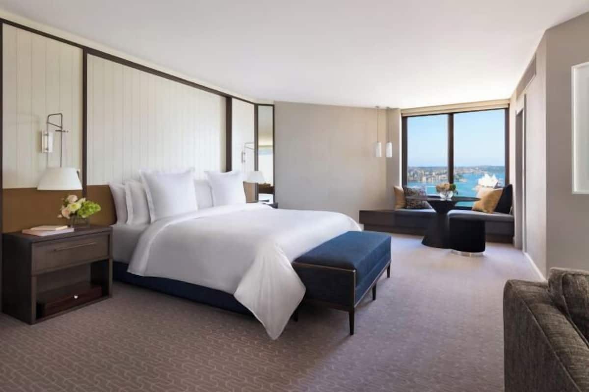 Premium bedding, pillow-top beds, minibar, in-room safe