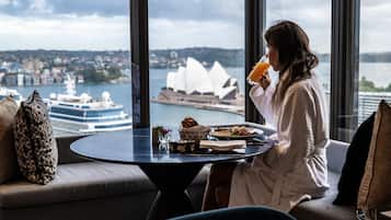 Suite monolocale Club (Sydney Harbour) | Biancheria da letto di alta qualità, materassi a doppio strato, minibar