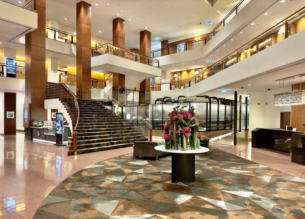 Four Seasons Hotel Sydney by null