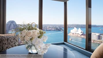 Four Seasons Full Harbour Suite King | Pemandangan dari kamar