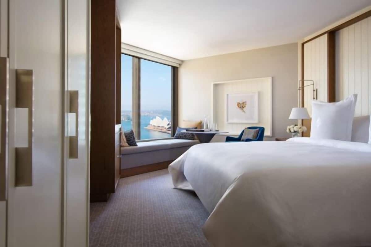 Premium bedding, pillow-top beds, minibar, in-room safe