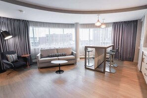 Suite, 1 Bedroom, Non Smoking, Kitchen (1 Bedroom)