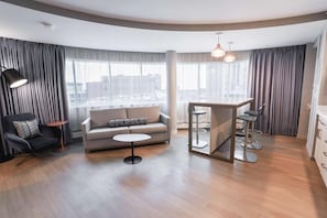 Suite, 1 Bedroom, Non Smoking, Kitchen (1 Bedroom)