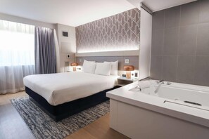 Suite, 1 King Bed with Sofa bed, Non Smoking | Premium bedding, in-room safe, desk, laptop workspace