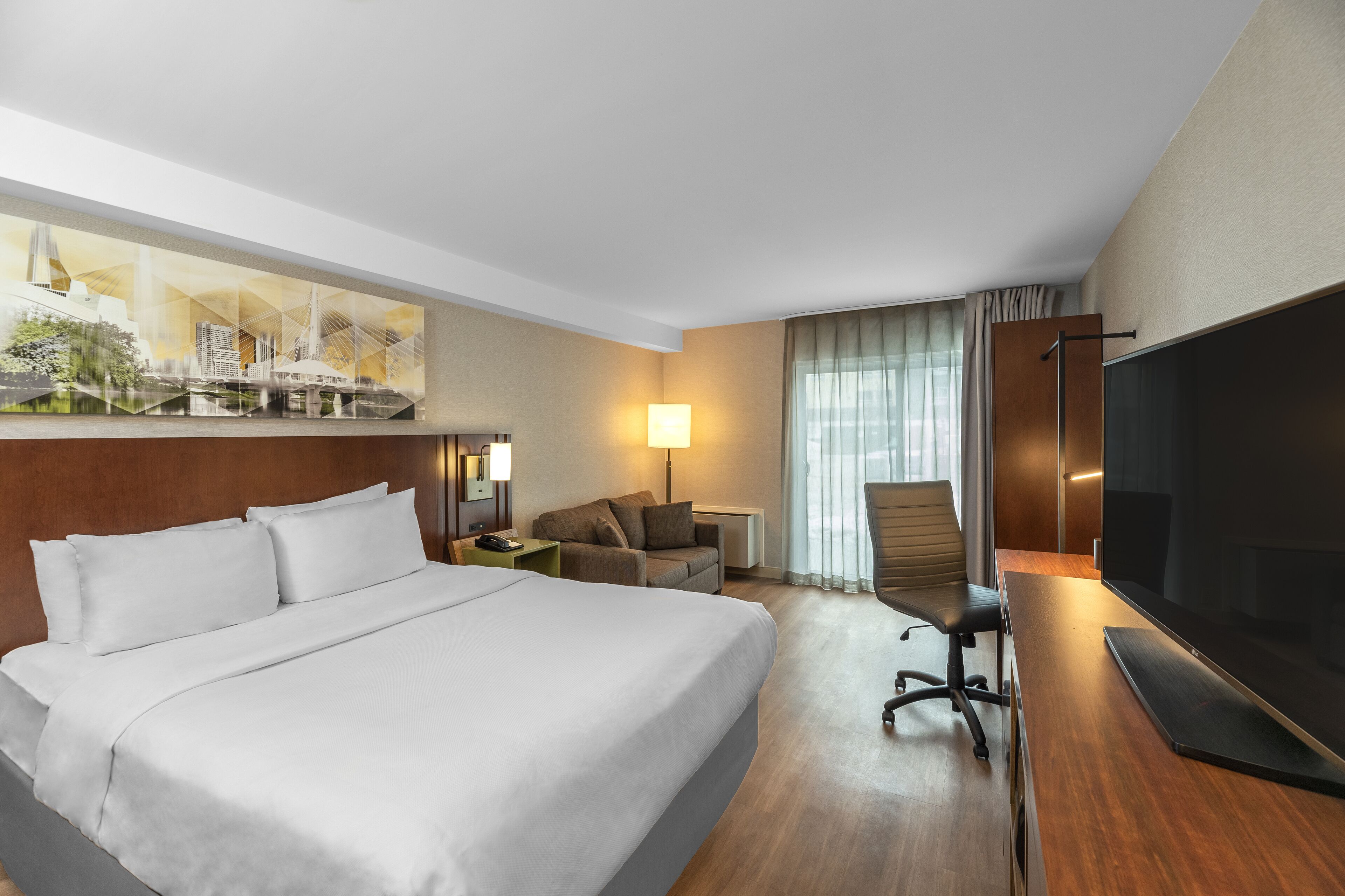 Pillowtop beds, desk, laptop workspace, blackout drapes