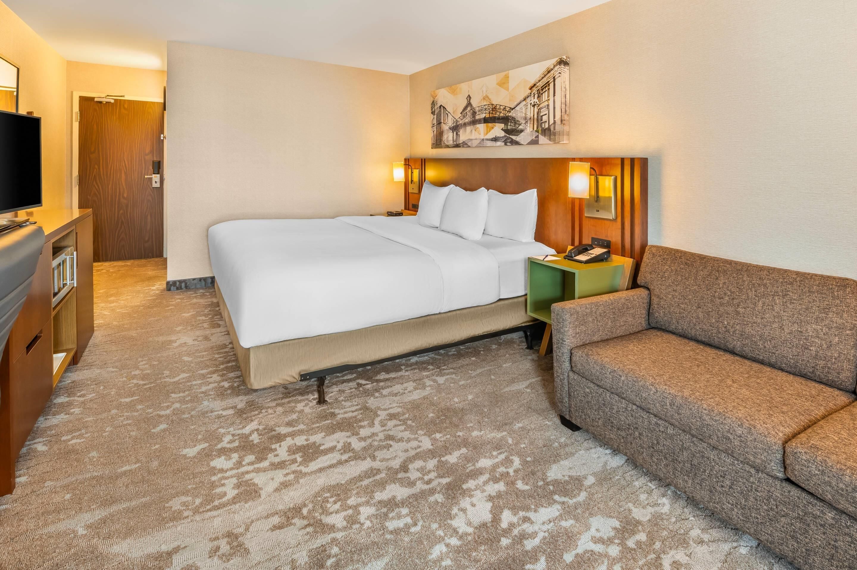 Colchones con pillow-top, escritorio y espacio para trabajar con laptop 