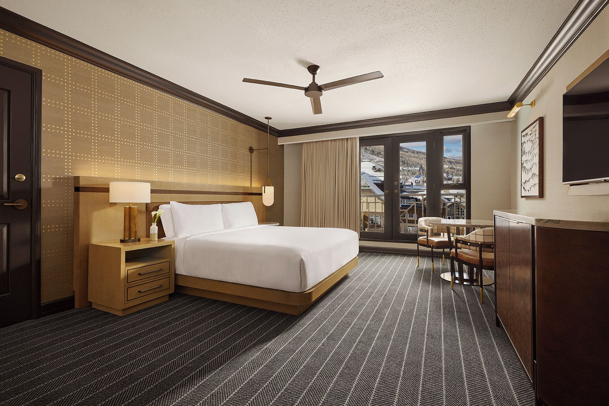 Egyptian cotton sheets, premium bedding, down comforters, pillowtop beds