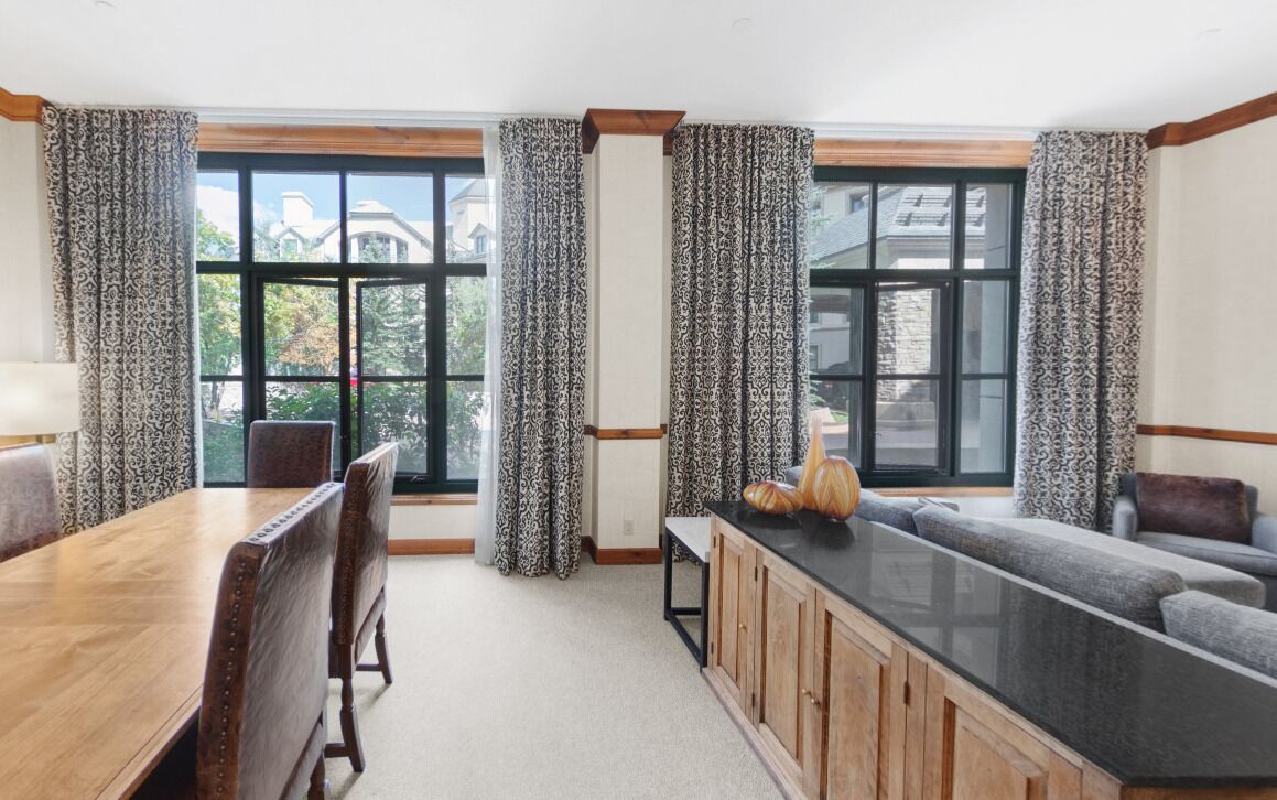 Suite (Mount Powell) | Egyptian cotton sheets, premium bedding, down duvets, pillow-top beds