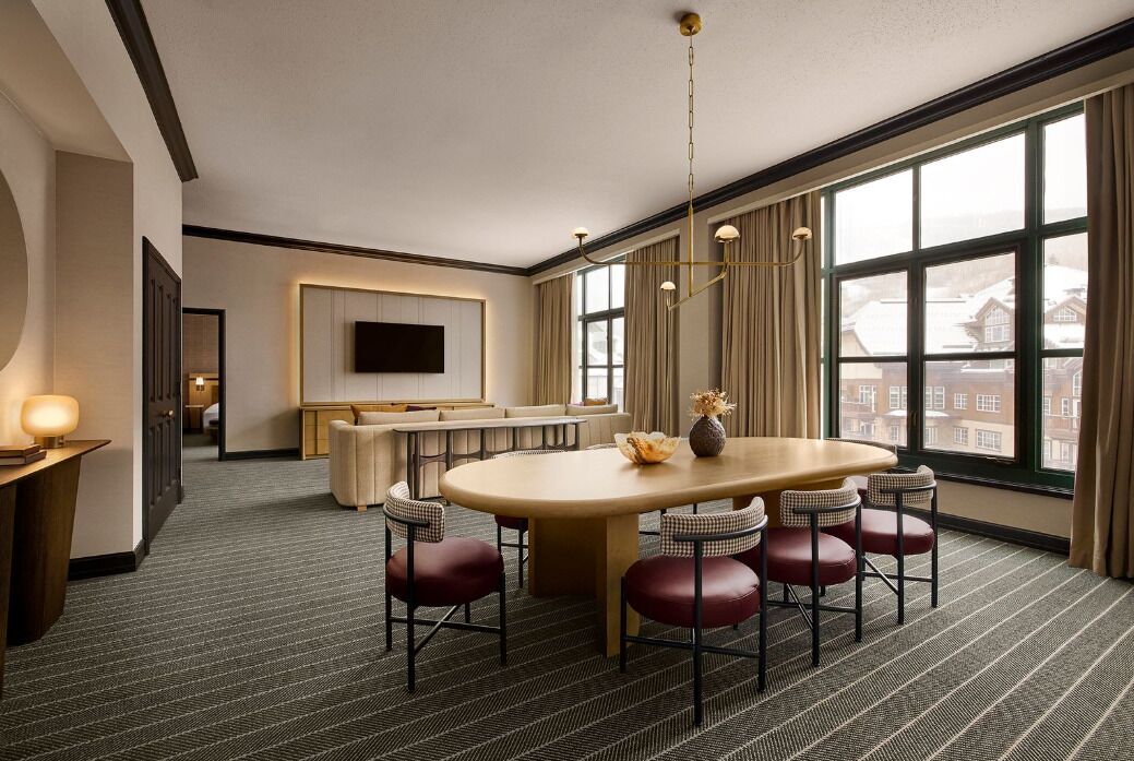 Suite (Meridian) | Oppholdsområde | Flatskjerm-TV og filmkjøp