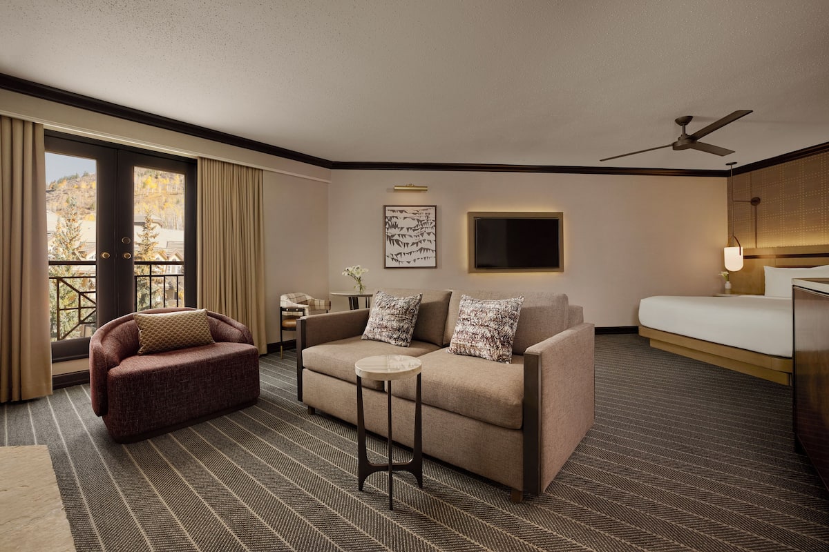 Junior Suite, 1 King Bed (Park, Fireplace) | Egyptian cotton sheets, premium bedding, down comforters, pillowtop beds