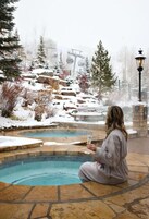 Outdoor pool, cabanas (surcharge), pool umbrellas