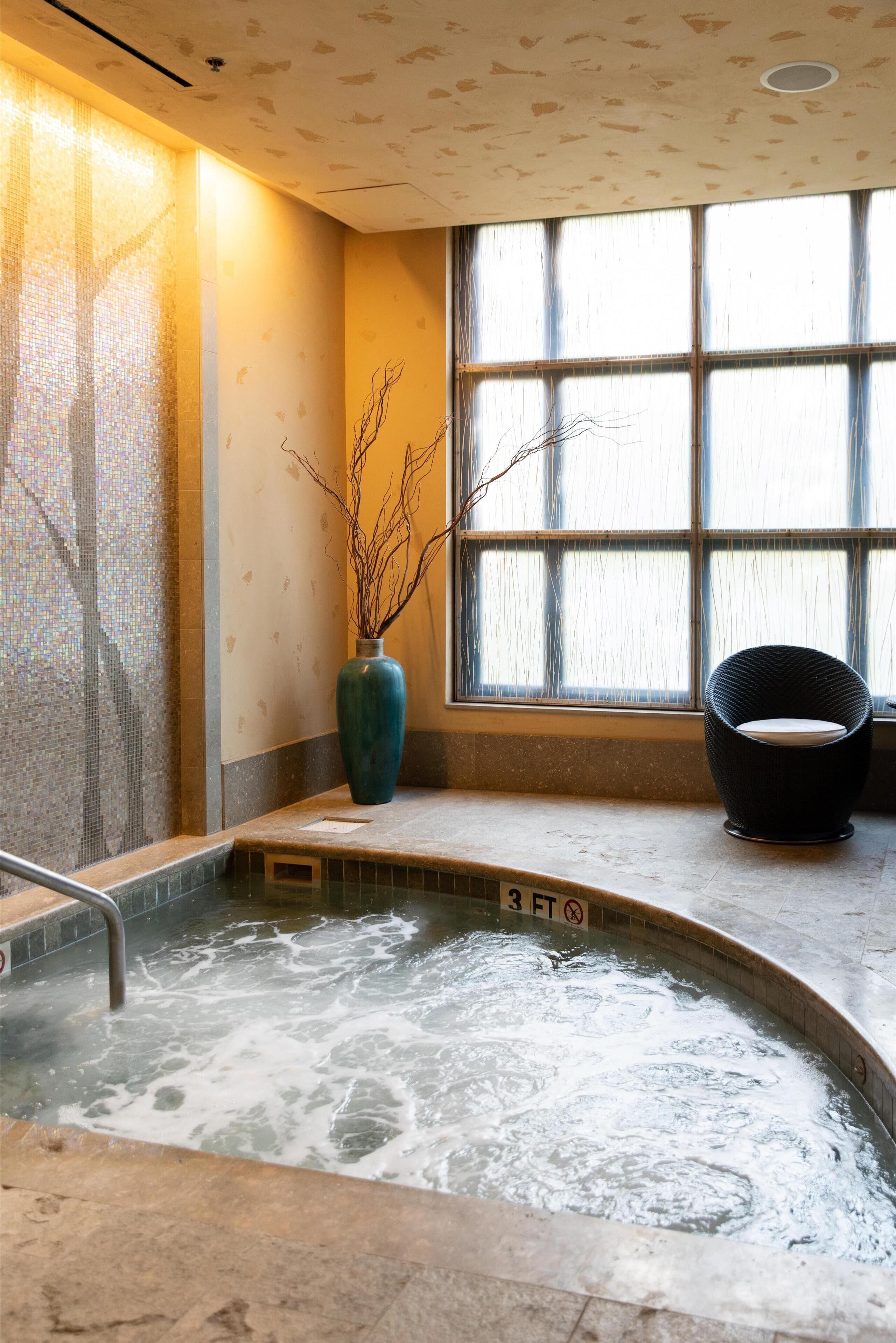 Couples treatment rooms, sauna, hot tub, steam room, body treatments