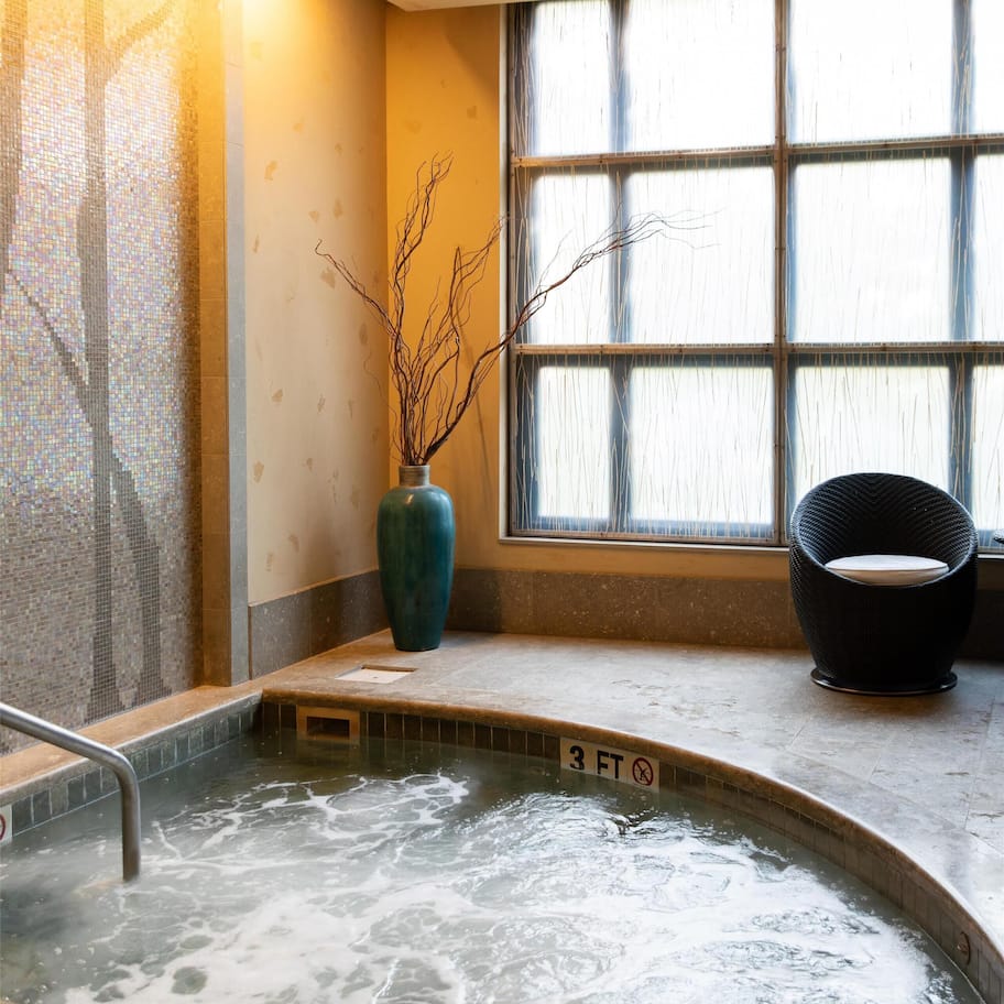 Couples treatment rooms, sauna, hot tub, steam room, body treatments