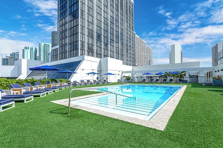 Hilton Miami Downtown - Image 2