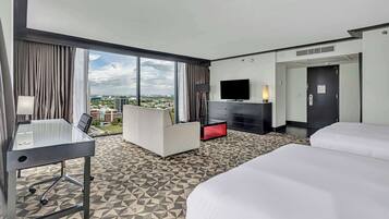 Luxe beddengoed, donsdekens, pillowtop-bedden, een kluis op de kamer