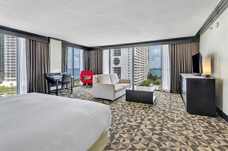 Hilton Miami Downtown - Image 4