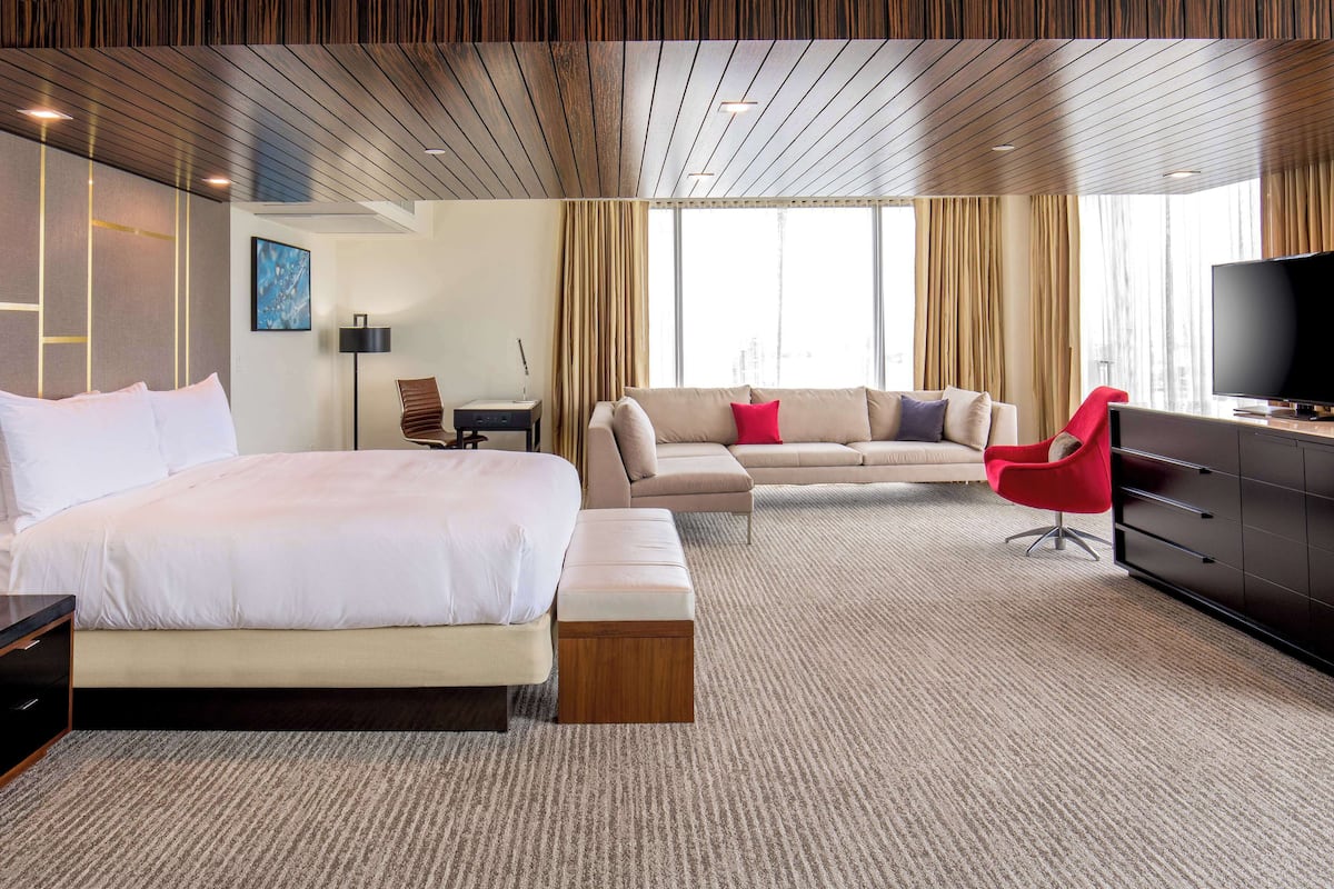 1 Schlafzimmer, hochwertige Bettwaren, Daunenbettdecken
