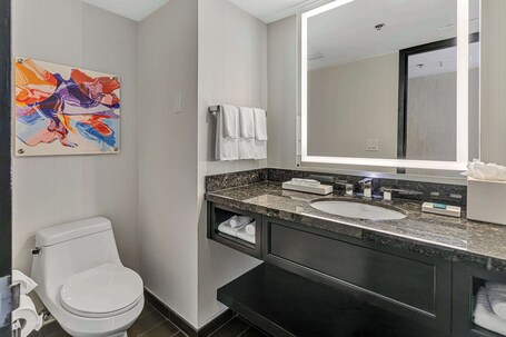 Hilton Miami Downtown - Image 26