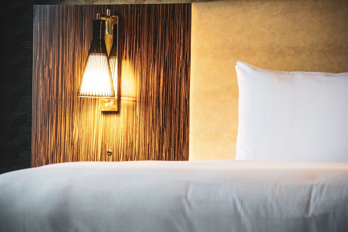 1 Schlafzimmer, hochwertige Bettwaren, Daunenbettdecken