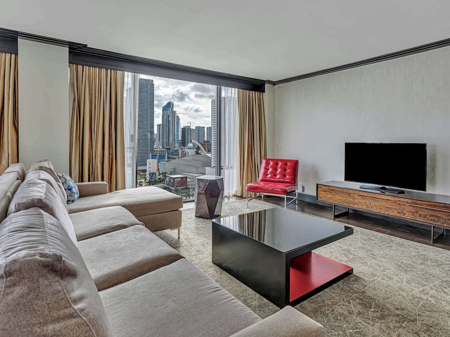 TV LCD 40 polegadas com canais a cabo, TV, dock para iPod