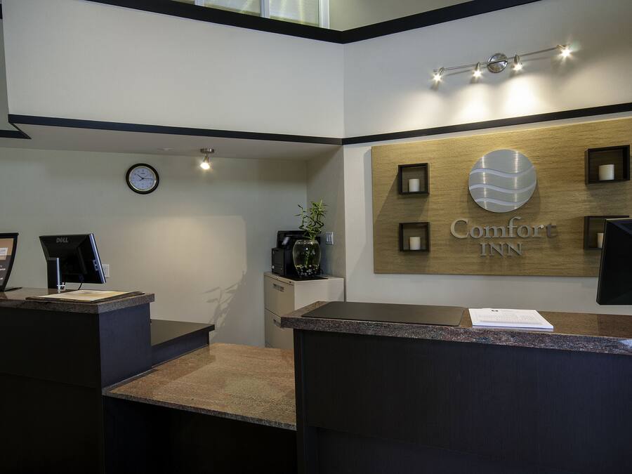 Concierge desk