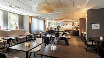 Daily buffet breakfast (EUR 21 per person)