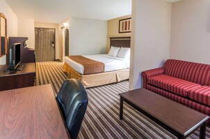 Suite, 1 King Bed with Sofa bed | In-room safe, desk, blackout drapes, iron/ironing board