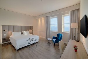 Minibar, in-room safe, desk, soundproofing