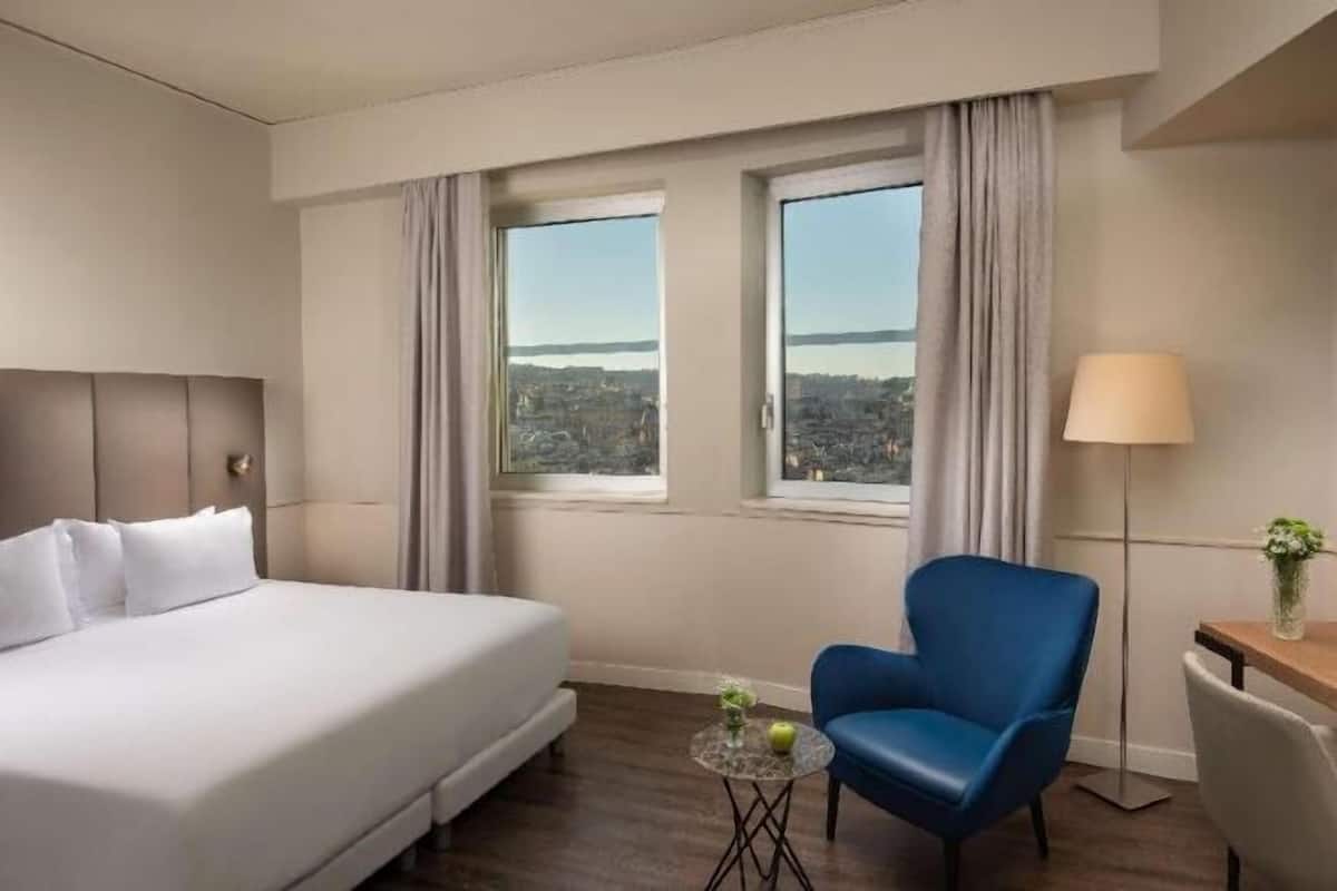 Minibar, in-room safe, desk, soundproofing