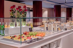 Daily buffet breakfast for a fee - NH Napoli Panorama (Naples)