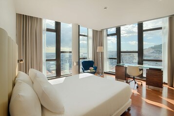 Quarto premium, vista para o mar | Frigobar, cofres nos quartos, escrivaninha, quartos à prova de som
