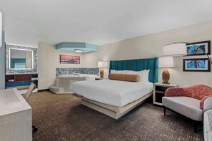 Pillowtop beds, individually furnished, desk, blackout drapes - Best Western Seaway Inn (Gulfport)