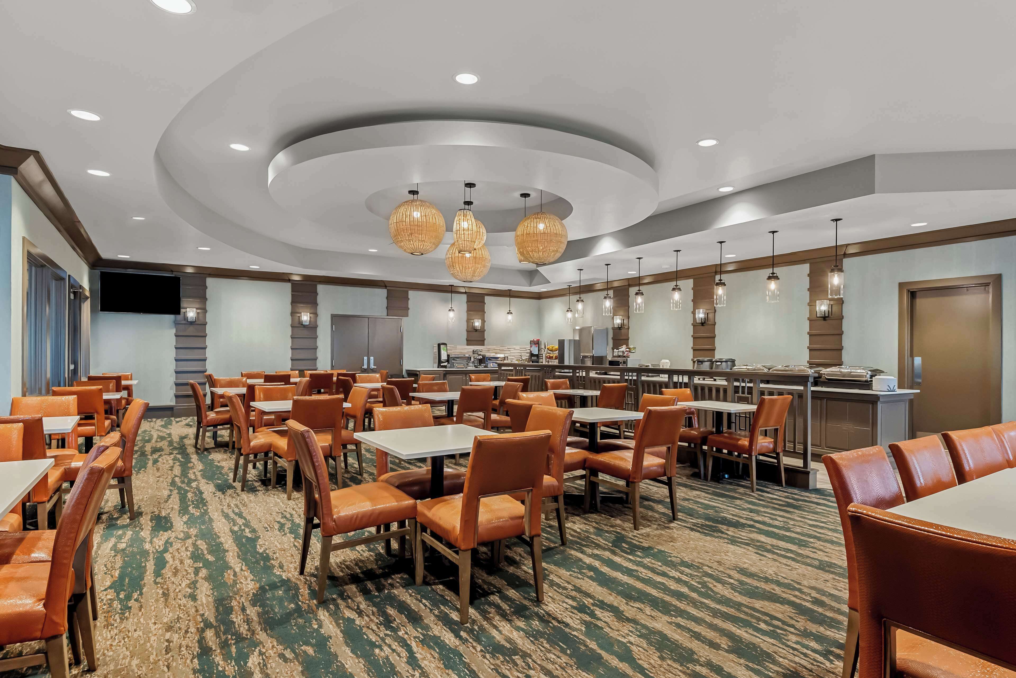 包含每日自助早餐