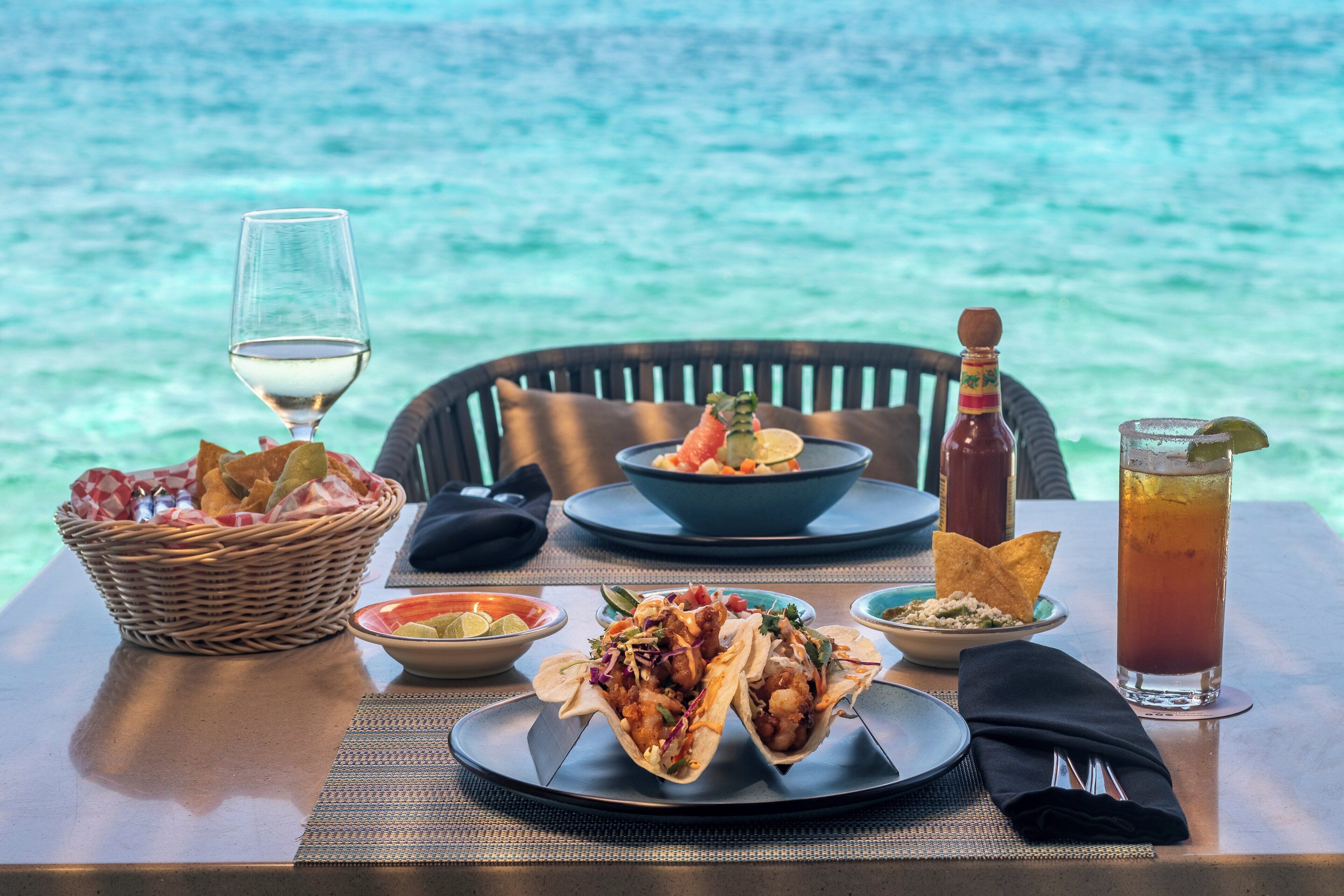 7 restaurants, breakfast, lunch, dinner served; Italian cuisine 