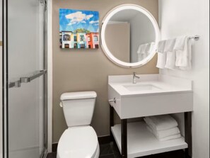 Desk, laptop workspace, iron/ironing board, free cribs/infant beds - Holiday Inn Express And Suites Washington Dc Noma by IHG (Washington)