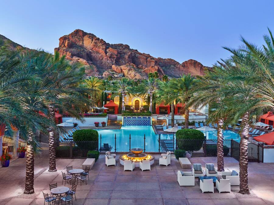 3 outdoor pools, open 5:00 AM to 10:00 PM, pool cabanas (surcharge)