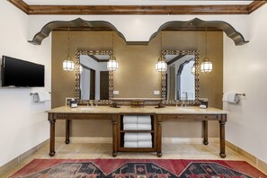 Premium bedding, pillowtop beds, minibar, in-room safe