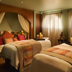 Couples treatment rooms, sauna, hot tub, steam room, Turkish bath