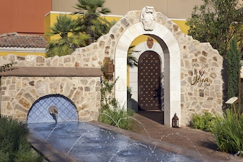 Couples treatment rooms, sauna, hot tub, steam room, Turkish bath at Omni Scottsdale Resort & Spa at Montelucia