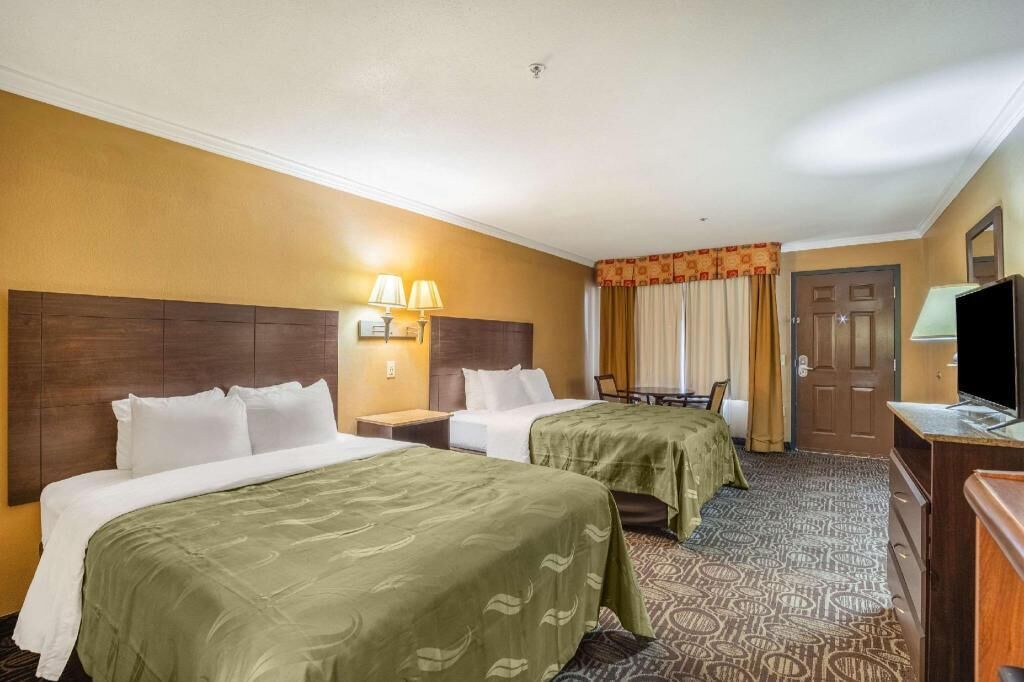 Iron/ironing board, free cots/infant beds, rollaway beds, free WiFi