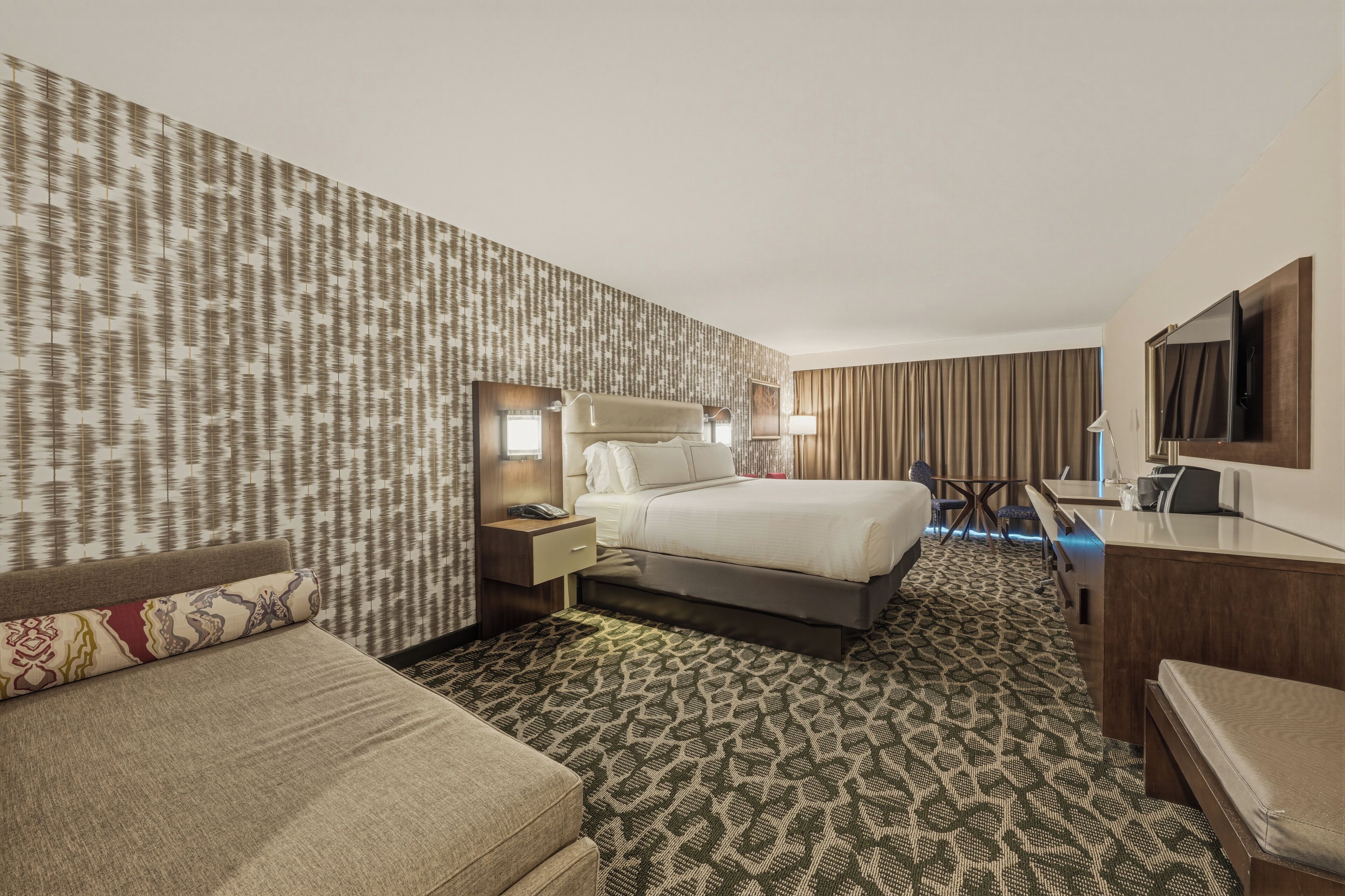 Junior Single Room, Pool View | Down duvets, pillow-top beds, in-room safe, desk