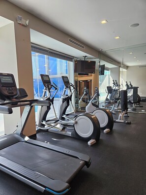 Fitness facility - Grand Tuscany Hotel (Houston)