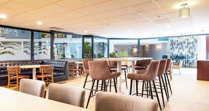 DoubleTree by Hilton Austin, MN