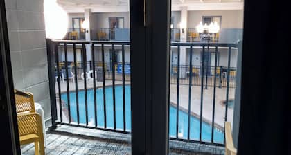 DoubleTree by Hilton Austin, MN