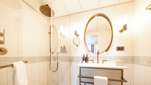 Ambassador Classic Plus | Badezimmer