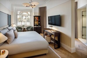 1 bedroom, hypo-allergenic bedding, down duvets, minibar