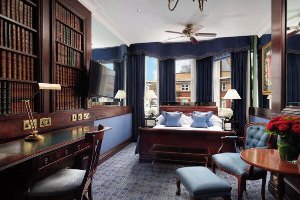 Superior Room, 1 King Bed | Premium bedding, down duvets, in-room safe, individually decorated