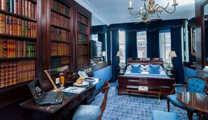 Superior Room, 1 King Bed | In-room safe, individually decorated, individually furnished, desk