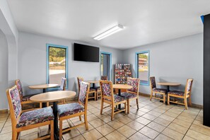 Free daily on-the-go breakfast - Days Inn by Wyndham Cleveland TN (Cleveland)