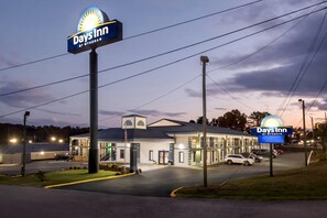 Exterior - Days Inn by Wyndham Cleveland TN (Cleveland)